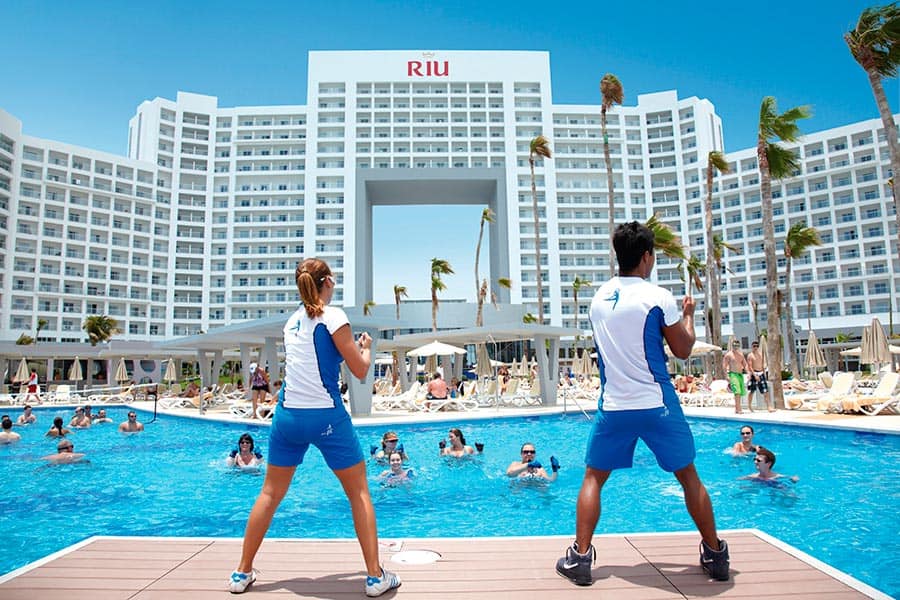 Riu pool exercise