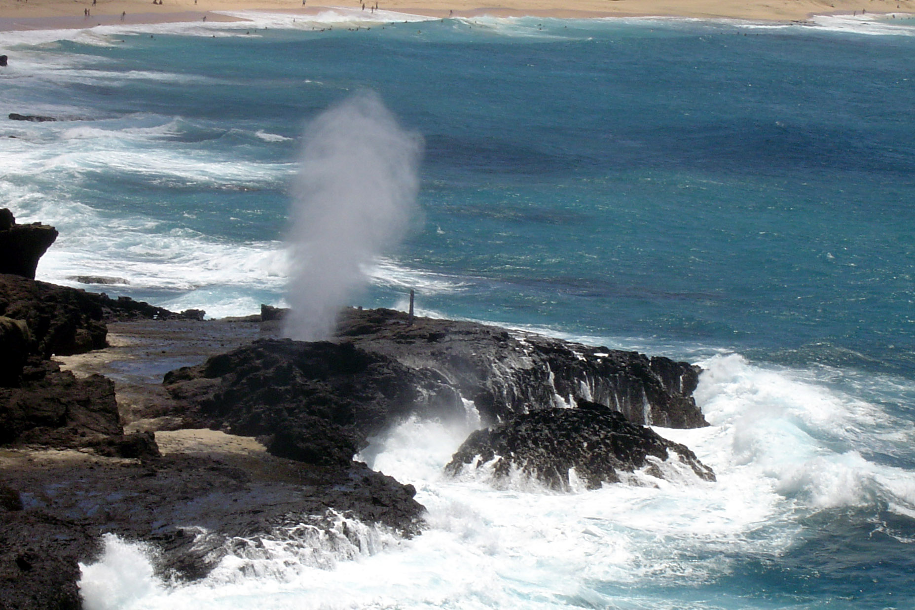 Halona Blowhole Lava Tubes