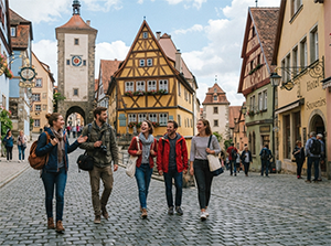 rothenburg ob der tauber traveler